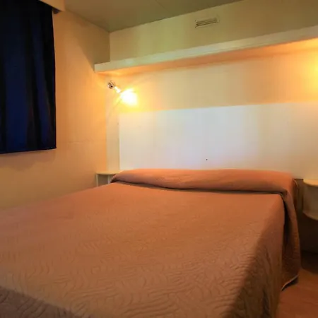 营地 贝拉撒丁露营地 4*